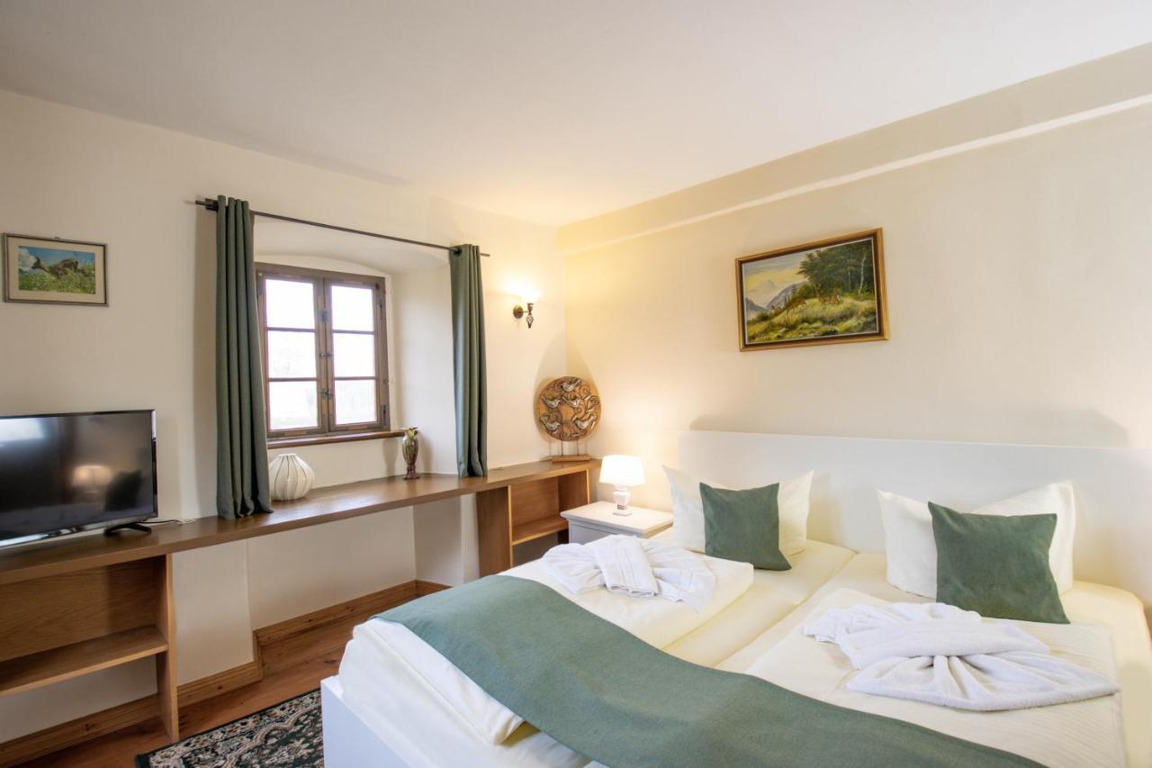 Jagdschloss Hotel 3*